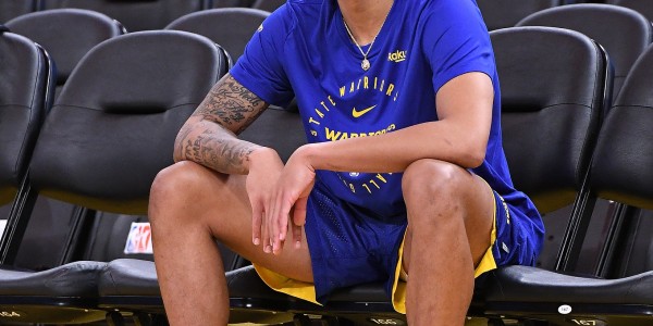 填满数据栏！56号秀理查德9中5拿到12分4板3助3断1帽